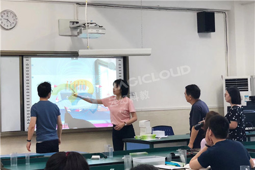 廣東省深圳中學(xué)龍崗初級中學(xué)2_副本.jpg